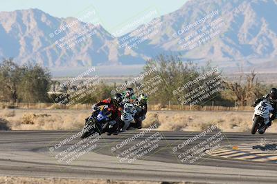 media/Dec-07-2025-CVMA (Sun) [[3e7d2de5dc]]/Race 18-Formula Twins-Formula 40 UL/